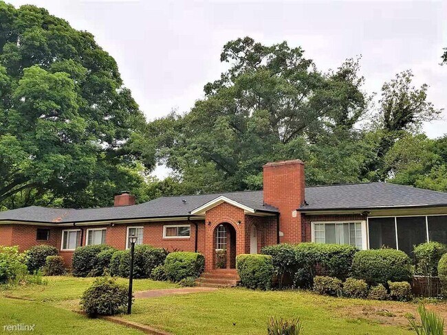 Building Photo - 1801 Mt Holly-Huntersville Rd