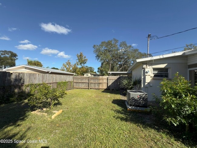 Building Photo - 4530 Coleridge Ave