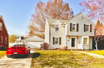 Building Photo - 913 W Stratford Dr