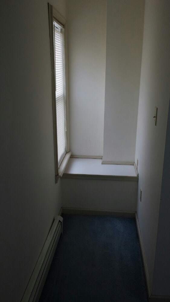 Window sitting area in upstairs bedroom - 152 E Elm Street