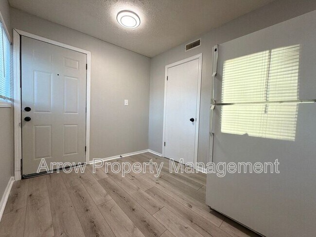 Foto del edificio - 2205 Holdrege St