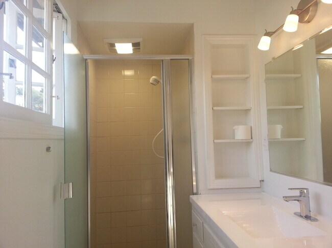 Foto del edificio - 3527 Willis Ct