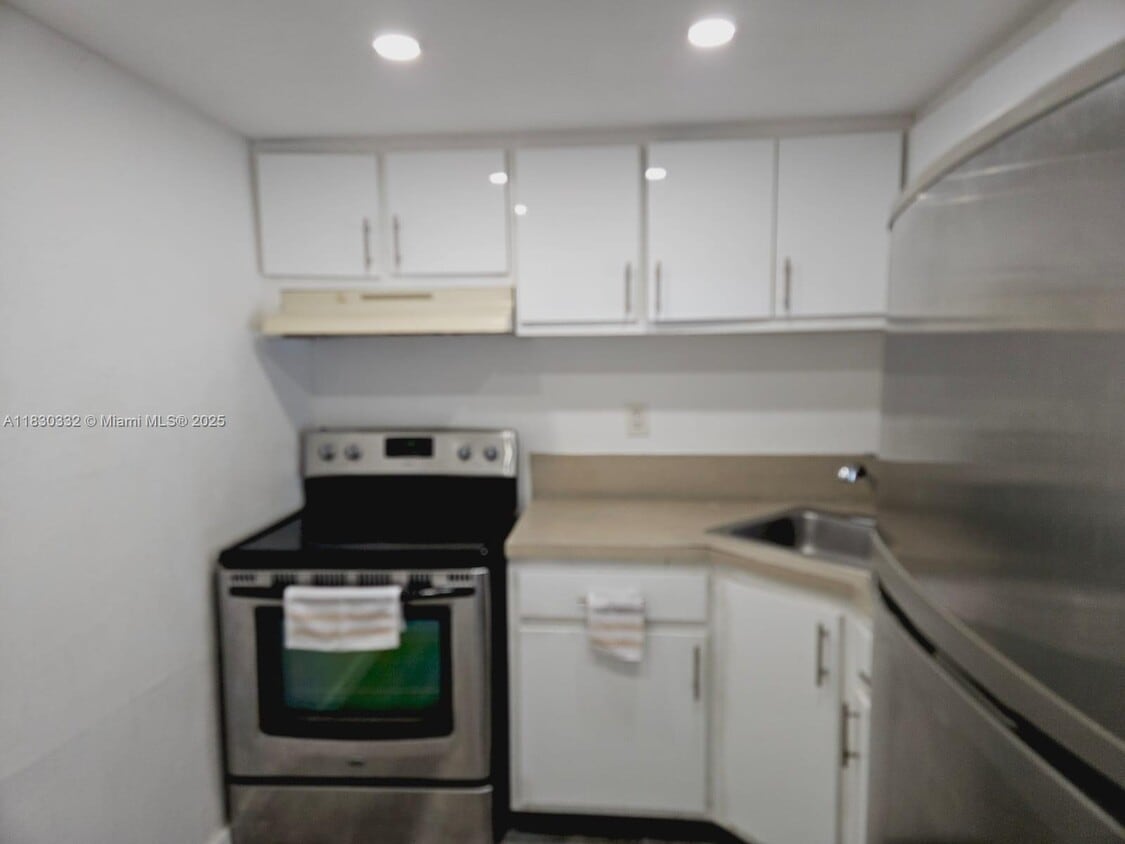 Primary Photo - 4550 NW 9th St