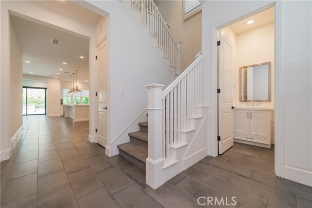 Building Photo - 91 Rockinghorse