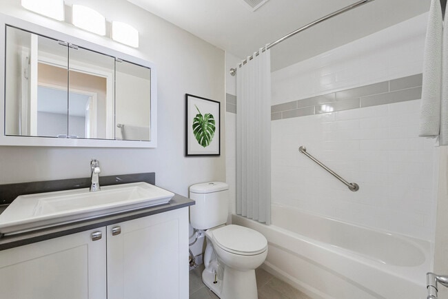 Photo du bâtiment - Aldershot Apartments