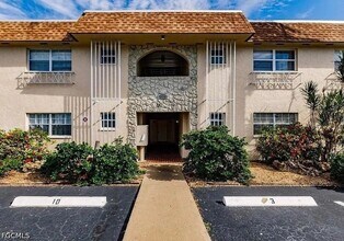 Building Photo - 4923 Vincennes Ct