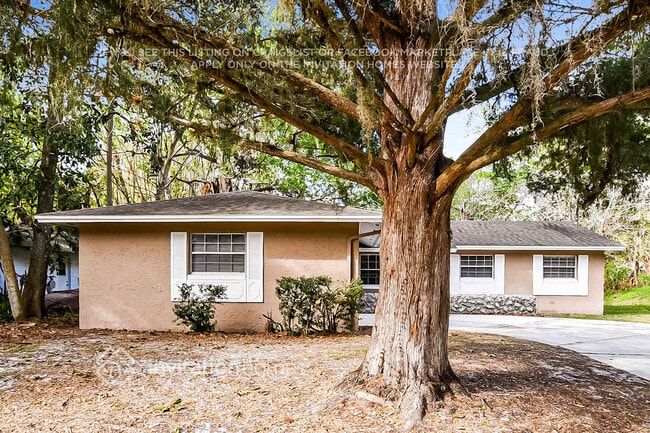 Foto del edificio - 984 Oak Dr