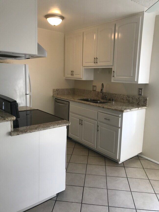 Foto del edificio - 11181 Bloomfield St