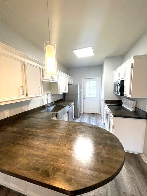 Foto del edificio - 1500 James Ave