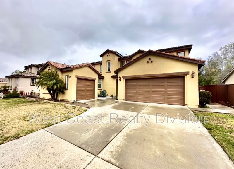 Foto principal - 18468 Hillview Ln