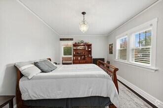 Building Photo - 815 S Dryden Pl