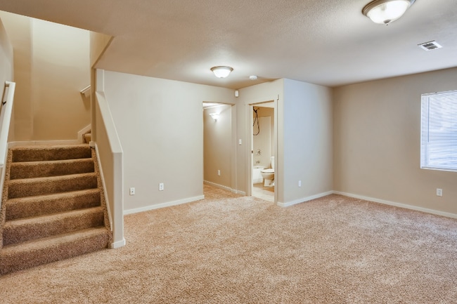 Building Photo - 1334 Flycatcher Ln