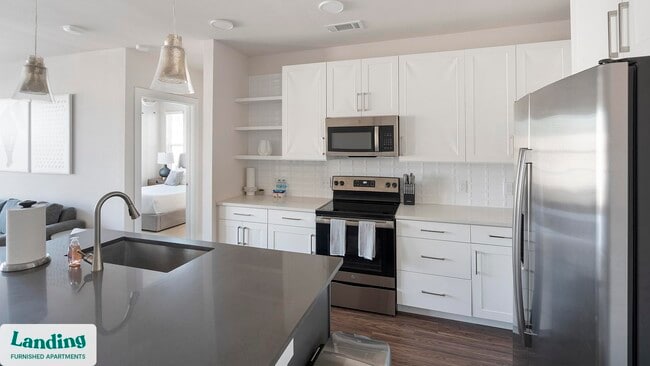 Building Photo - 15950 Chase Hill Blvd