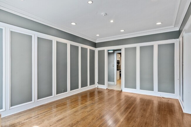 Foto del edificio - 804 Forest Ave