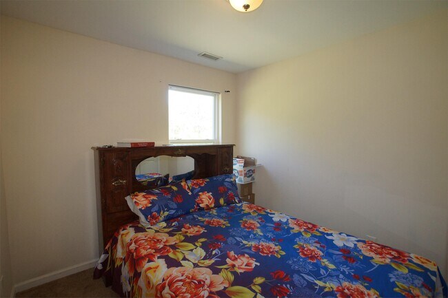 Foto del edificio - 2236 Stoney Spring Dr