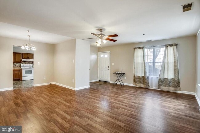 Building Photo - 1670 Brooksquare Dr