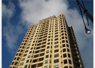 Building Photo - 1464 S Michigan Ave