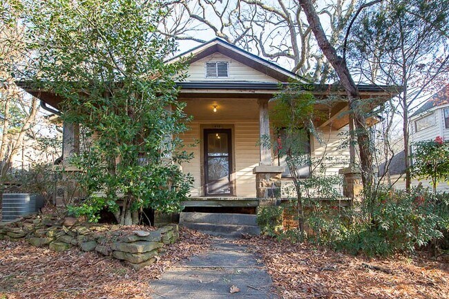 Foto del edificio - 416 E Huntsville Rd
