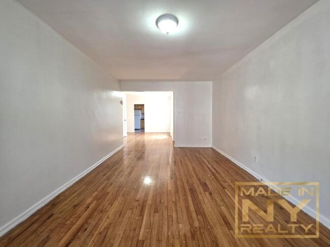 Building Photo - 2 bedroom in FOREST HILLS NY 11375