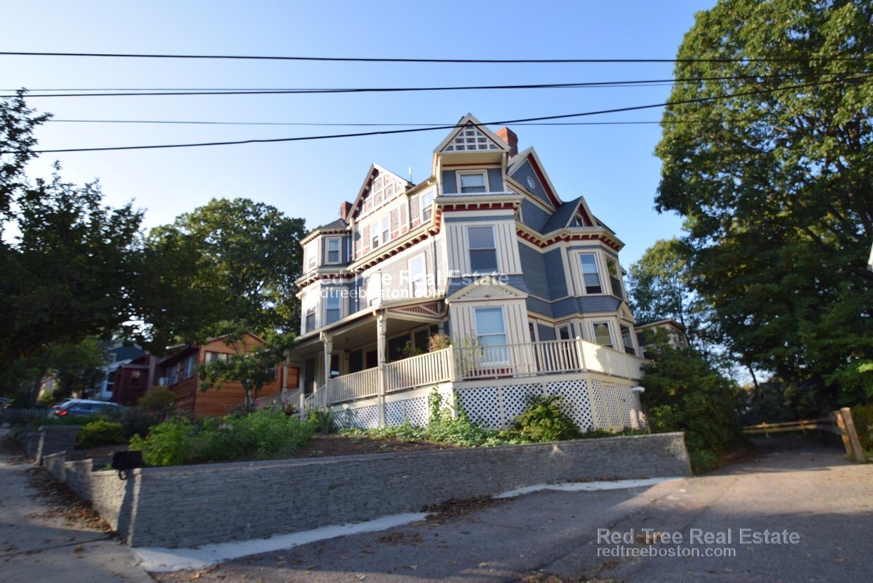 Primary Photo - 69 Summit Ave