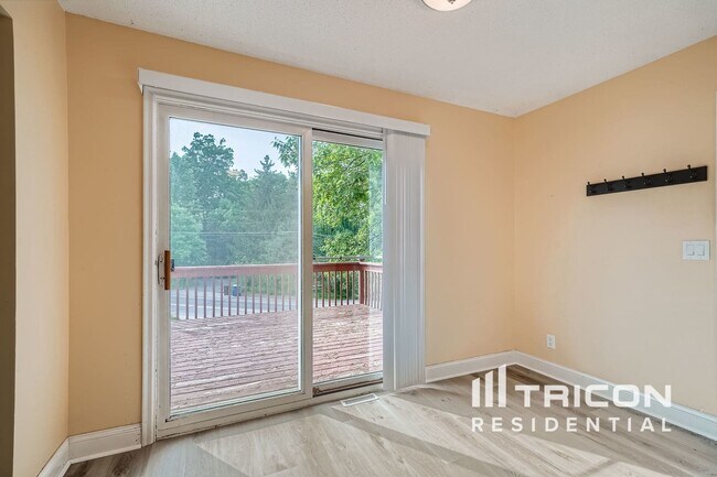 Foto del edificio - 4512 Montgomery Rd