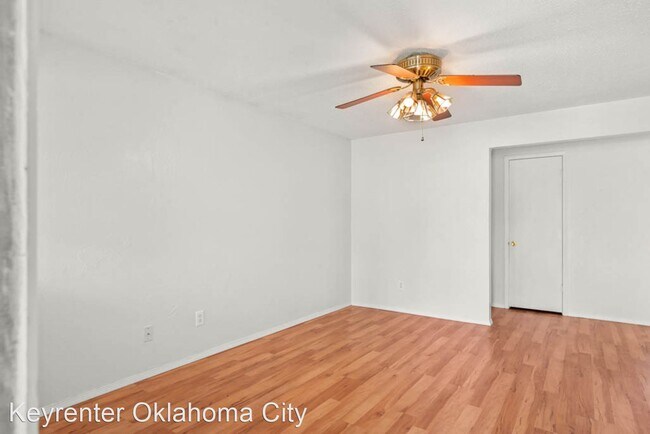 Building Photo - 3 br, 2 bath House - 220 E Beech Ave