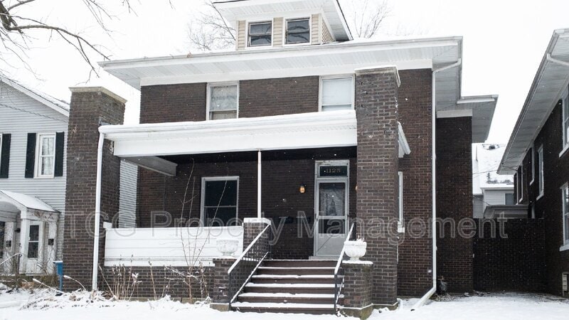 Primary Photo - 1125 Paul St