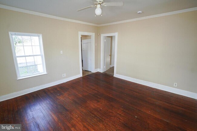 Foto del edificio - 303 E Main St