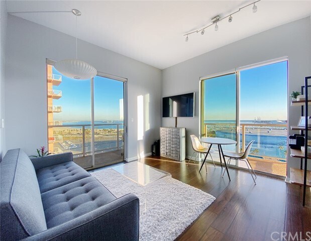 Primary Photo - 388 E Ocean Blvd