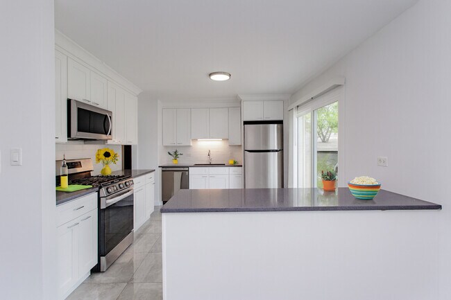 Building Photo - 815 Concord Cove