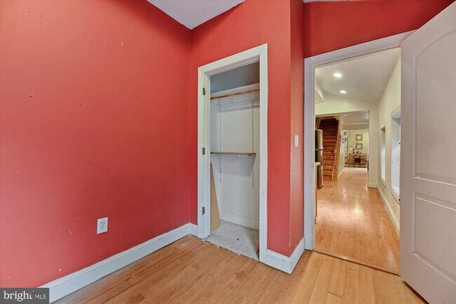 Foto del edificio - 1043 Hollins St