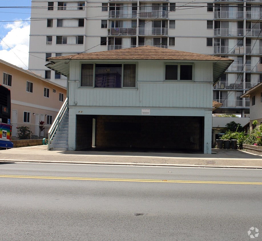 Building Photo - 810 Mccully St