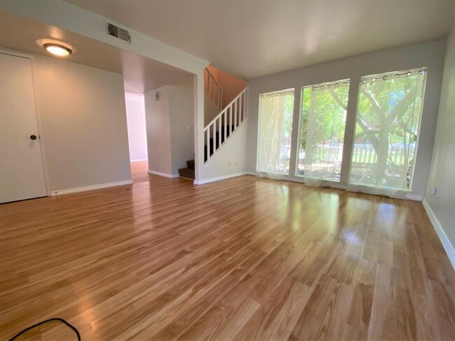 Building Photo - 8240 Windmill Farms Dr