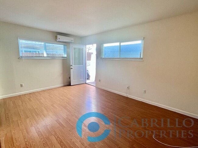 Building Photo - 1580 Parrot St