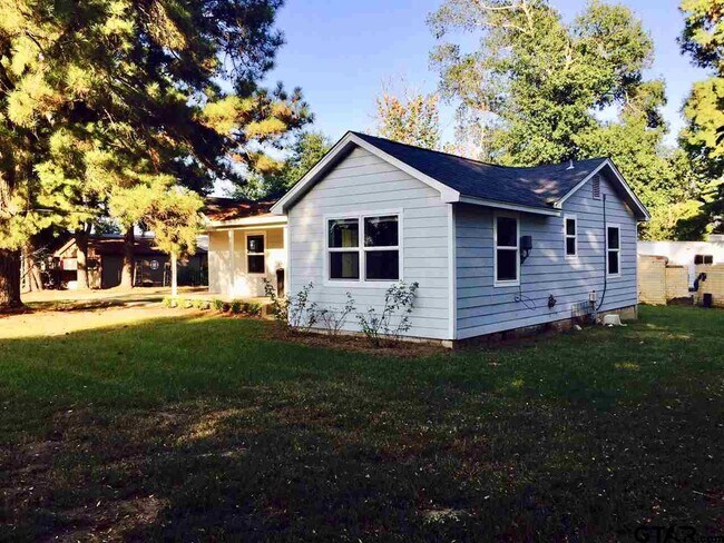 Building Photo - 16000 County Rd 496