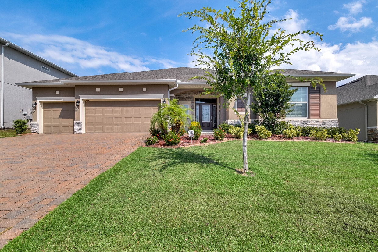 Front of home. - 16413 Good Hearth Blvd