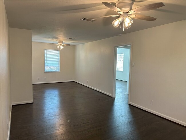 Building Photo - 1771 Mariposa Dr