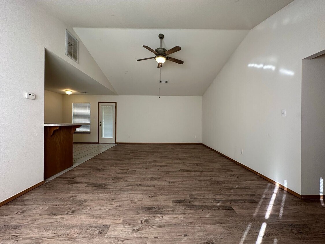 Primary Photo - 1520-1522 Fianna Place Ct