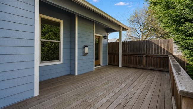 Building Photo - Beautiful 3 bedroom 2 bath home!