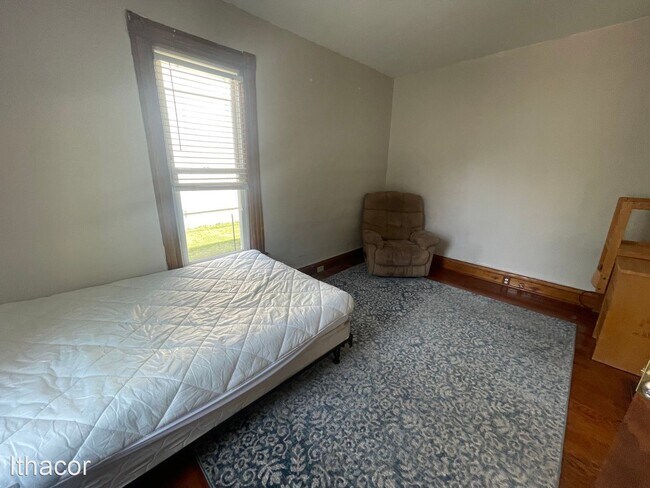 Building Photo - 6 br, 2 bath House - 21 Sands St
