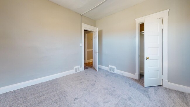 Building Photo - 3204 W.98th