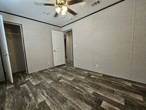 Building Photo - 6701 Hidden Oaks Dr