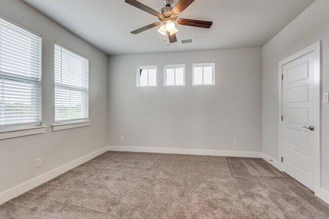 Foto del edificio - 9509 Thorncrown Ln