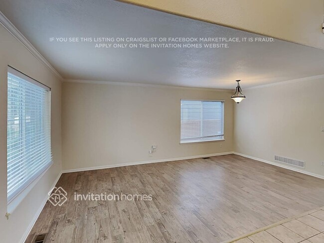 Foto del edificio - 9413 Morning Glory Ln