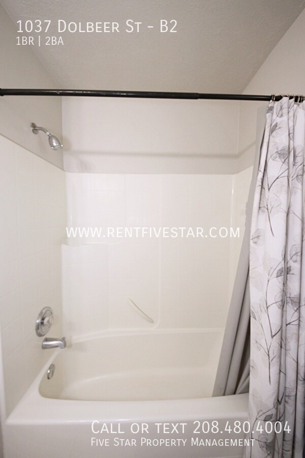 Foto del edificio - 1037 Dolbeer St