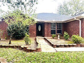 Building Photo - 8239 Squires Pl Dr