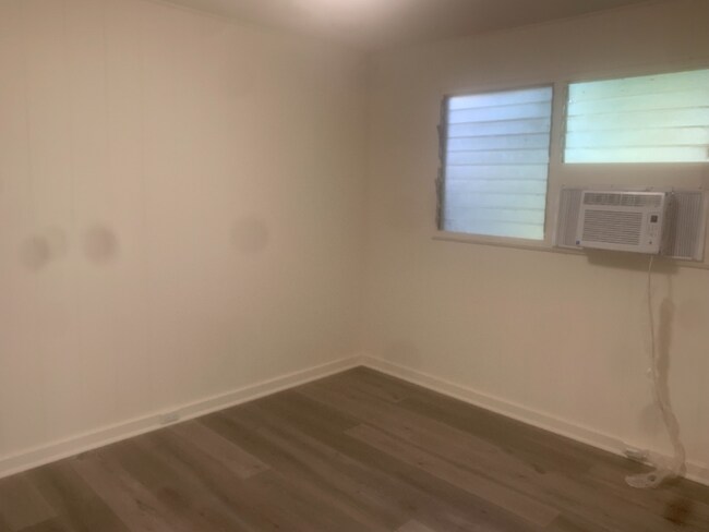 Foto del edificio - 3522 Salt Lake Blvd