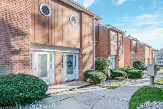 Foto del edificio - 31 Sherwood Ct
