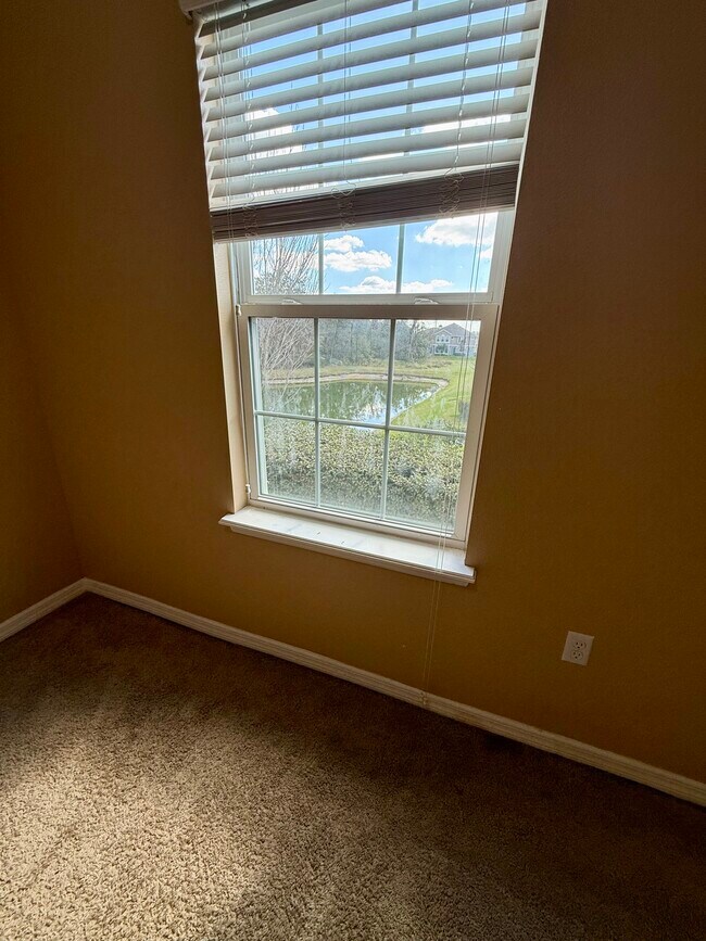 Building Photo - 706 Wiltonway Dr