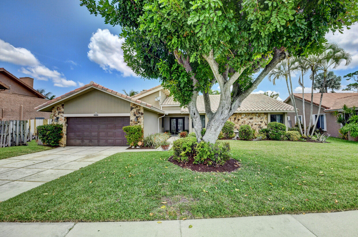 Foto principal - 5850 Vista Linda Ln